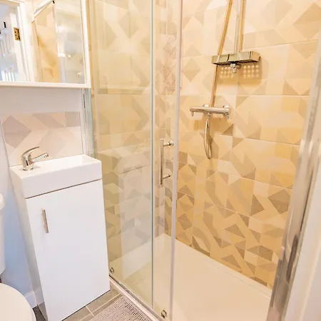 Apart Otel Flexistays - Private En-suite - Kinnegad